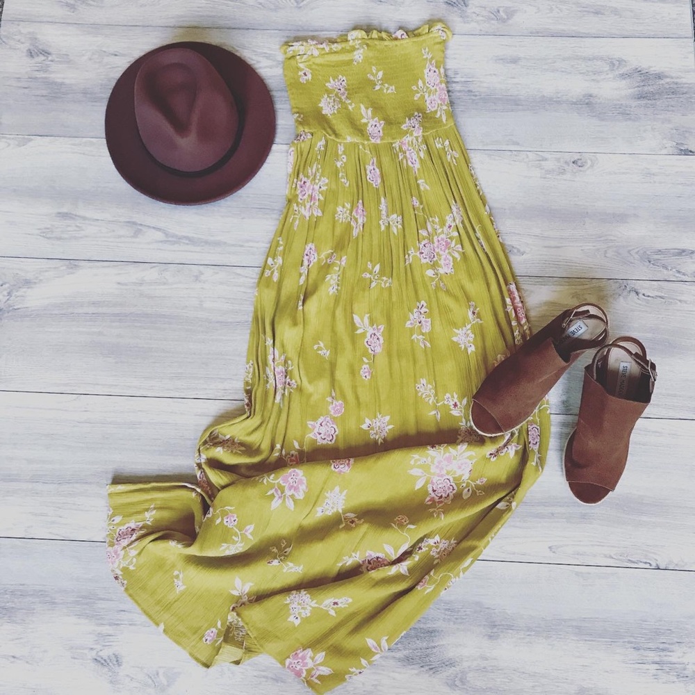 Maxi Dress, hat and shoes